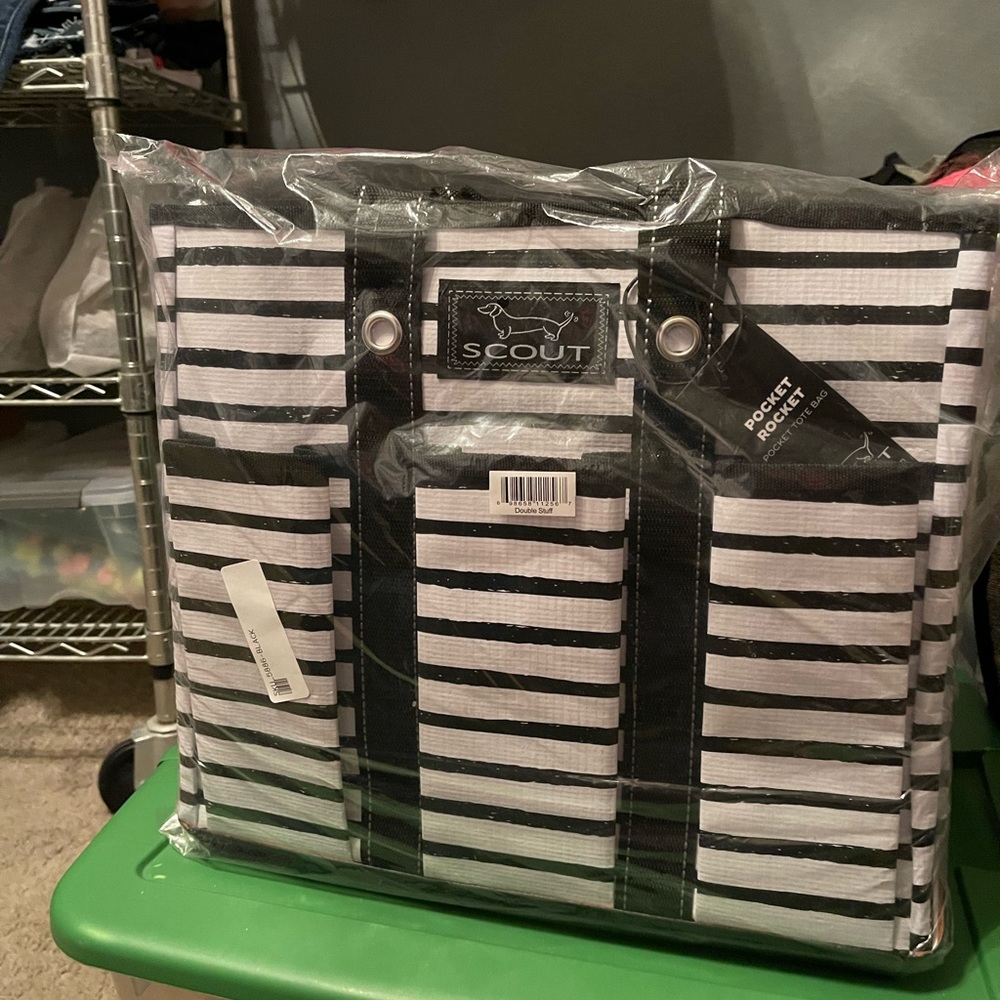 Scout pocket tote bag